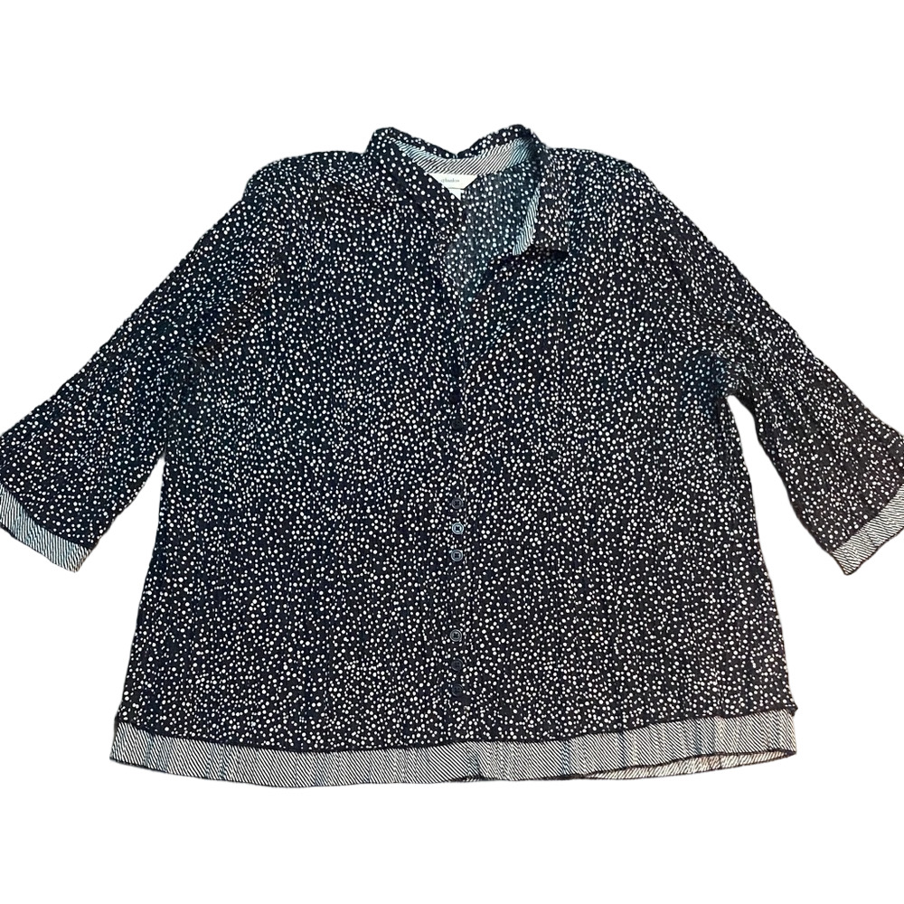 🎁CJ Banks Black and White Button Down Shirt